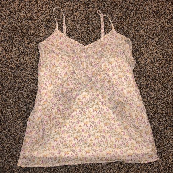 Candie's Tops - 🌸5 for $20🌸 Cute Ruffly Tank